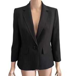 Le Suit Blazer Womens Size 4P Black on Black Pinstriped One button